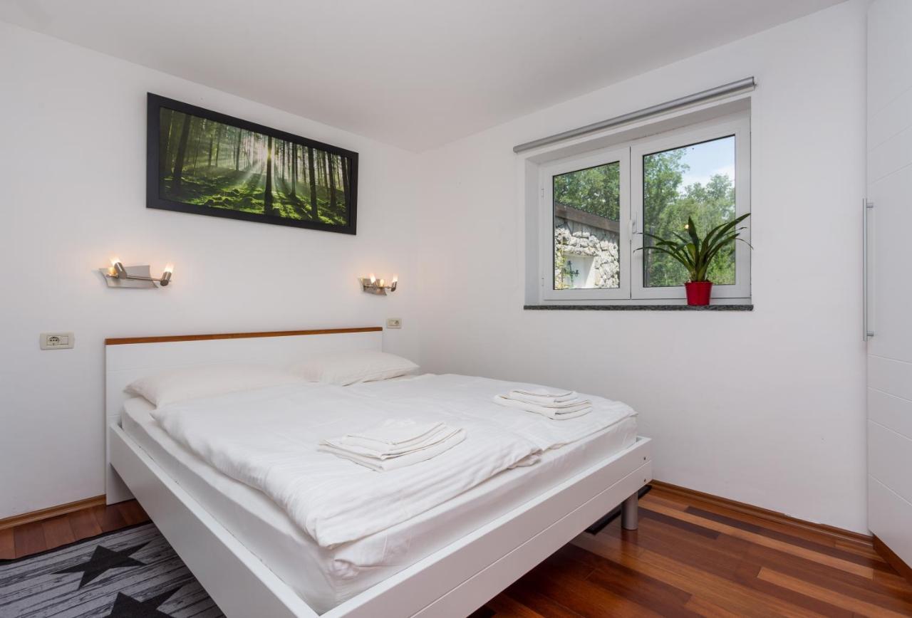 Molnar Resort Apartment Sergej Brzac Ngoại thất bức ảnh