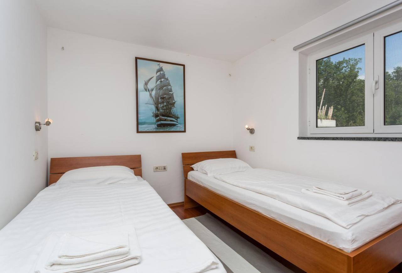 Molnar Resort Apartment Sergej Brzac Ngoại thất bức ảnh